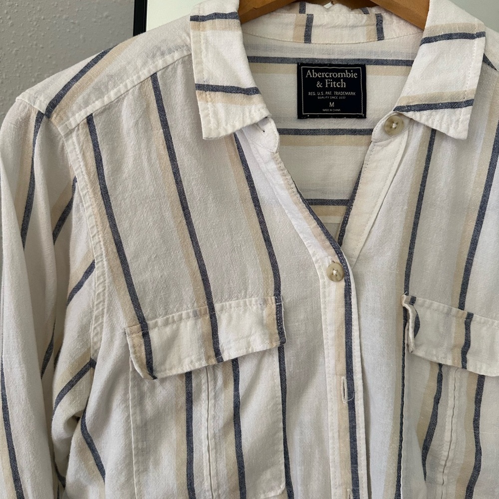 Abercrombie & Fitch Button Down - Size Medium - image 2